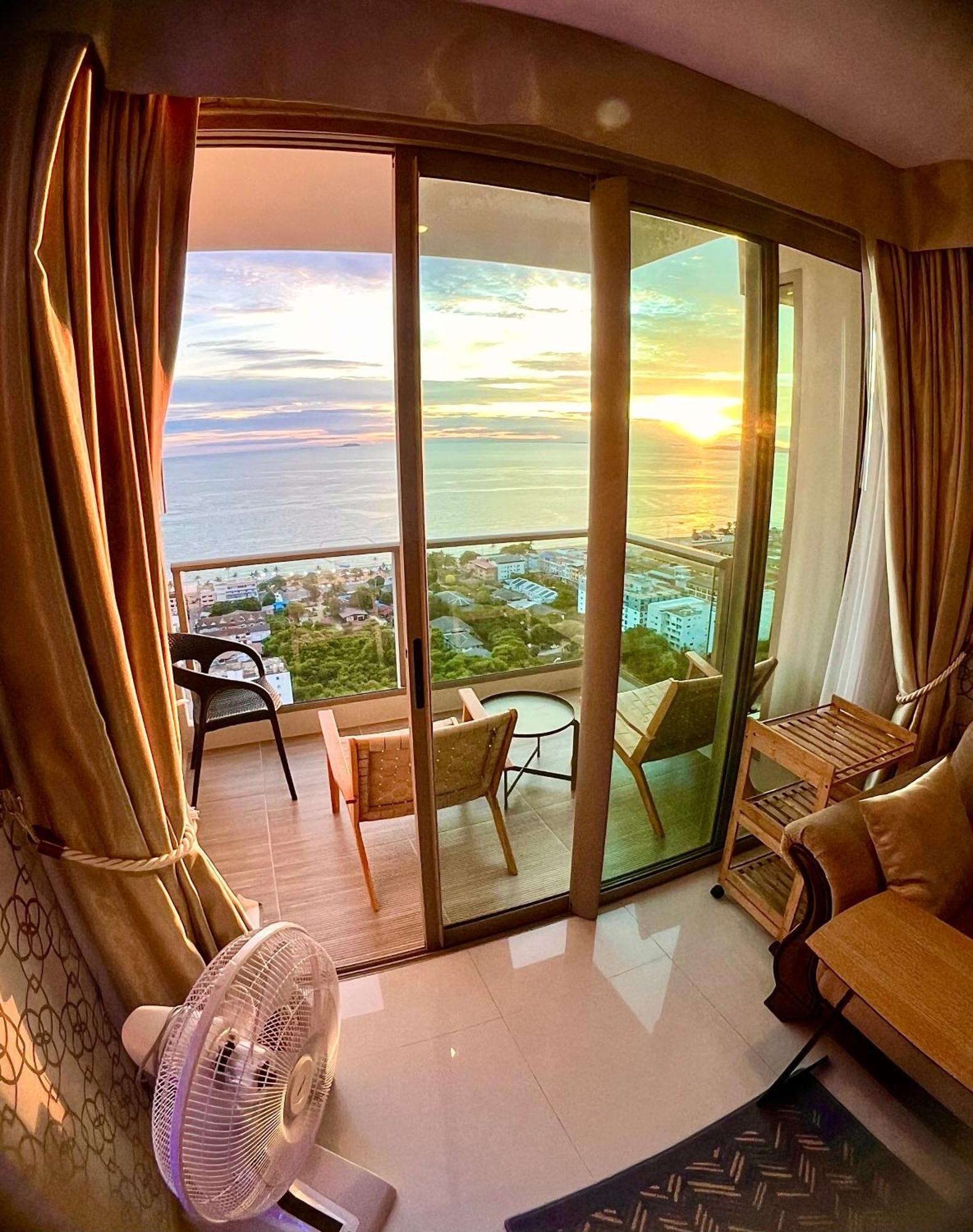 Luxsl Luxury Style Of Life 6 Apartment หาดจอมเทียน ภายนอก รูปภาพ